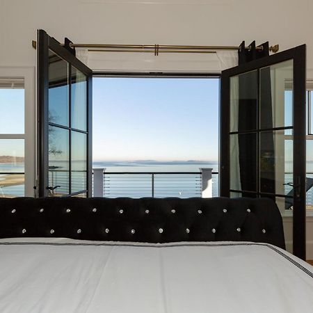 Villa Luxury Oceanfront Bayside Jewel Quincy Exterior foto